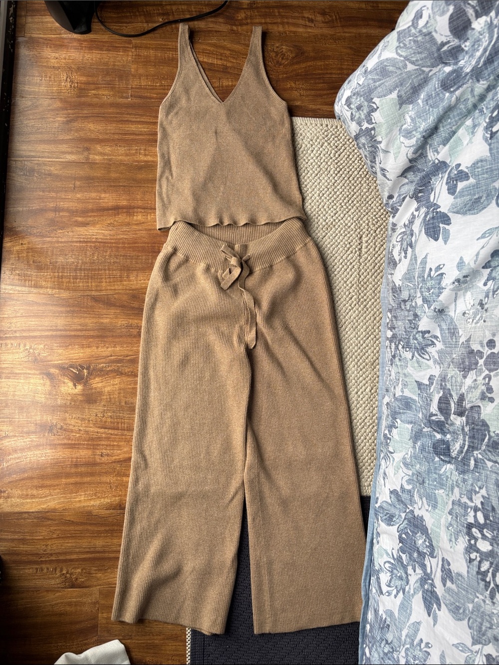 Abercrombie & Fitch - Wide-Leg Knit Pants and Tank set